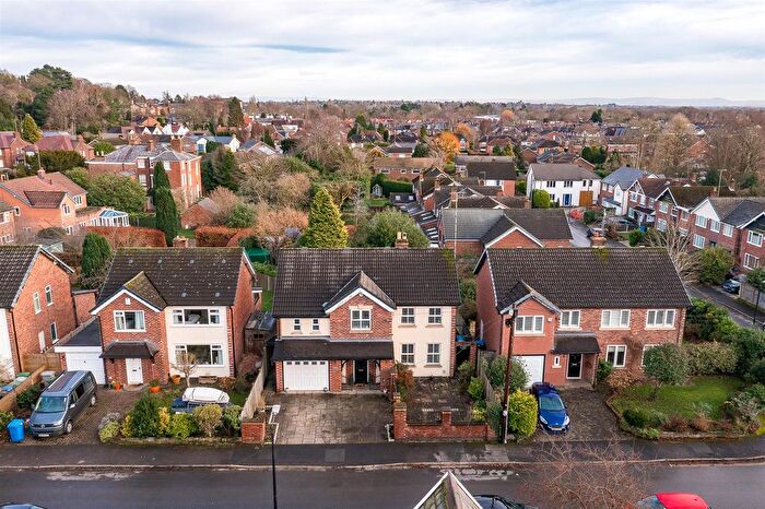 5 Bedroom Detached House For Sale In Apsley Grove, Bowden, WA14