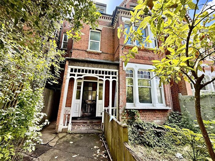 2 Bedroom Flat To Rent In Thurlow Park Road, Tulse Hill, London, SE21