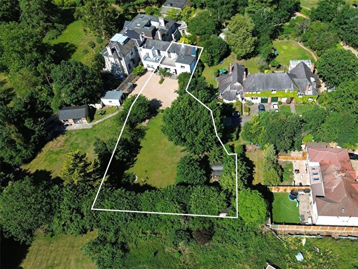 4 Bedroom Semi-Detached House For Sale In Wraysbury, Surrey, TW19