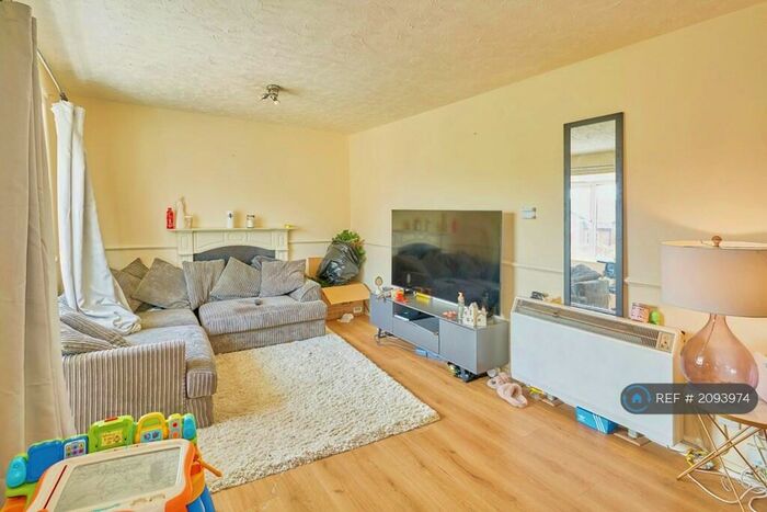 1 Bedroom Flat To Rent In Da Vinci Court, London, SE16