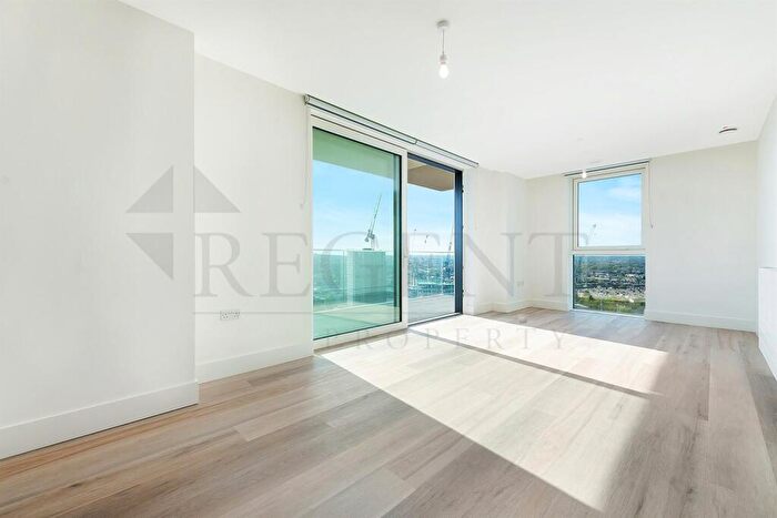 2 Bedroom Apartment To Rent In Hale Works, Daneland Walk, N17