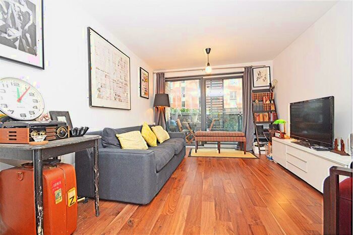 1 Bedroom Apartment To Rent In Hornsey Street, Holloway, N7