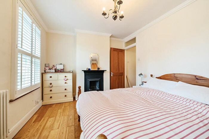 2 Bedroom Terraced House For Sale In Green Road, Whetstone, N20