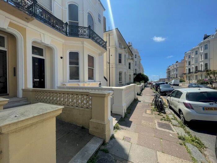 1 Bedroom Flat To Rent In St. Aubyns, Hove, BN3