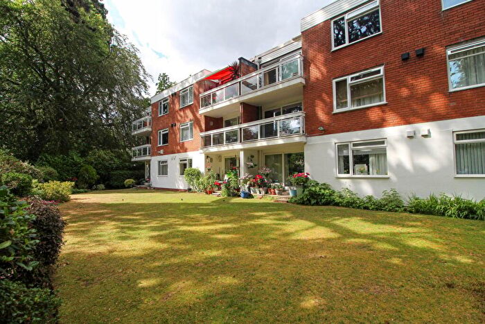 2 Bedroom Apartment For Sale In Branksome Wood Road, Bournemouth, BH4