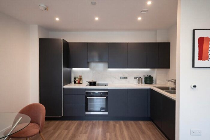 1 Bedroom Apartment To Rent In Green Ferry Way, London, E17