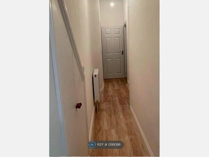 3 Bedroom Flat To Rent In Buckland Road, London, E10