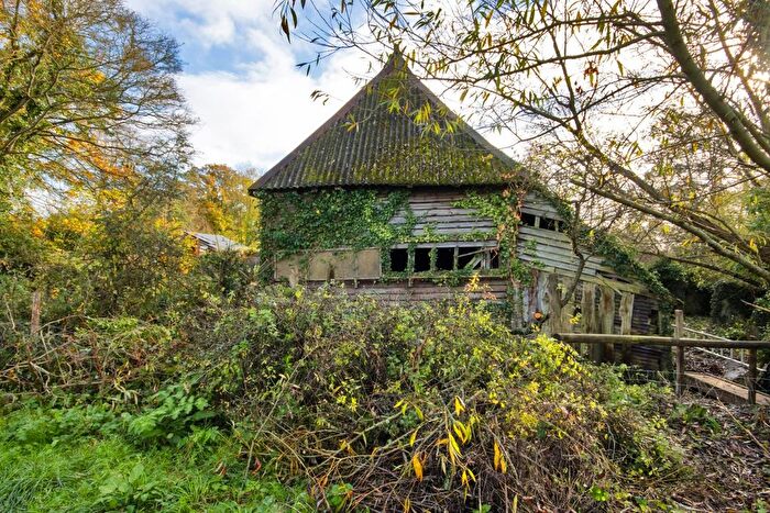 3 Bedroom Barn Conversion For Sale In Chickenden Lane, Staplehurst, Tonbridge, TN12