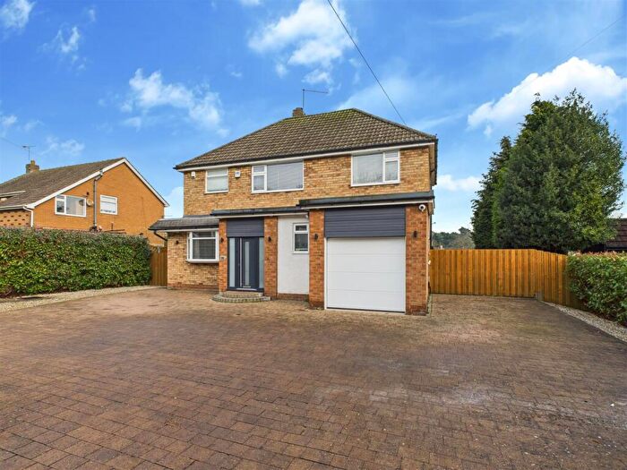 4 Bedroom Detached House For Sale In Elveley Drive, West Ella, HU10