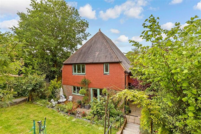 3 Bedroom Detached House For Sale In Ingleden Park Road, Tenterden, Kent, TN30