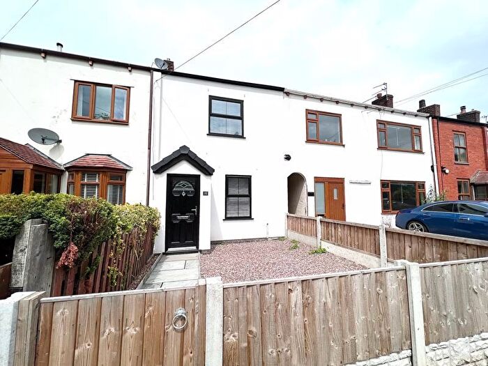 2 Bedroom Terraced House To Rent In Commonside Road, Manchester, M28