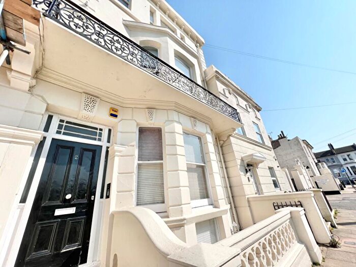 2 Bedroom Apartment To Rent In Chapel Terrace, Brighton, BN2