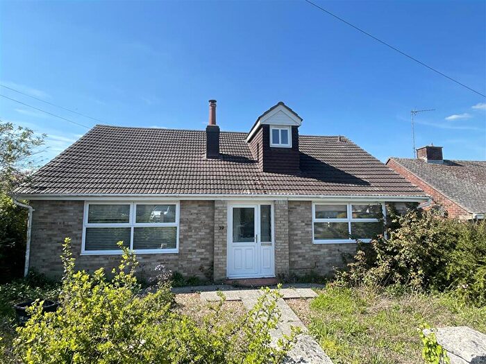 4 Bedroom Chalet For Sale In Bulbridge Road, Wilton, Salisbury, SP2