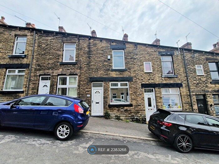2 Bedroom Terraced House To Rent In Windermere Road, Barnsley, S71