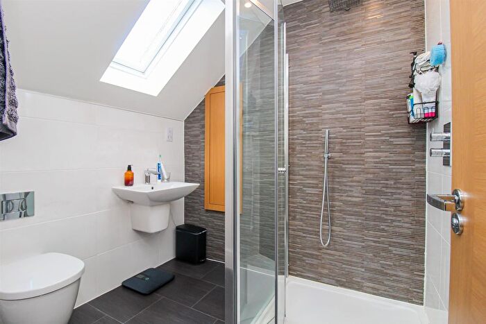 3 Bedroom End Terrace House For Sale In Springfield Mews, Lofthouse, Wakefield, WF3