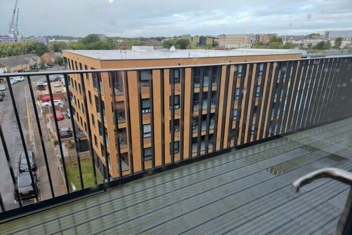 2 Bedroom Flat To Rent In Victoria Point, Ashford, TN23