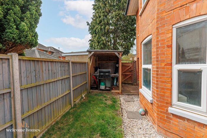 2 Bedroom Flat For Sale In Gladstone Road West, Bournemouth, BH1