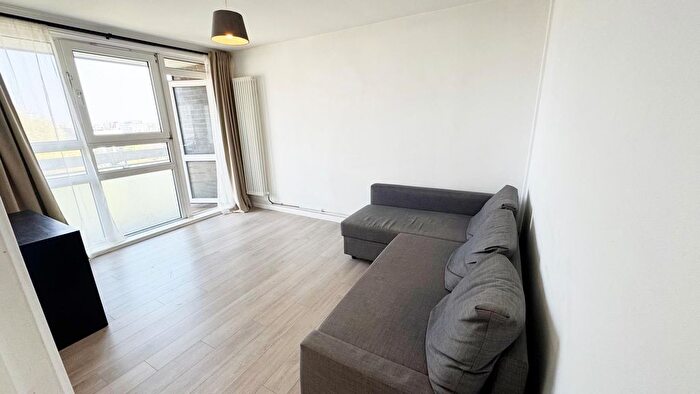 1 Bedroom Flat To Rent In Corbiere House, De Beauvoir, Hoxton, N1