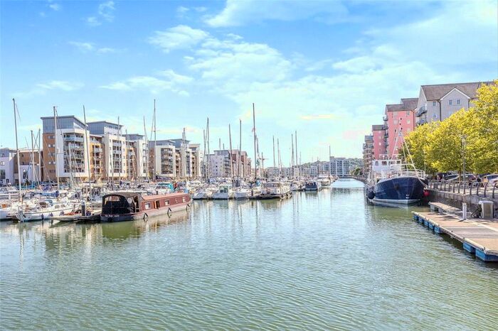 2 Bedroom Flat To Rent In Mizzen Court, Bristol, BS20