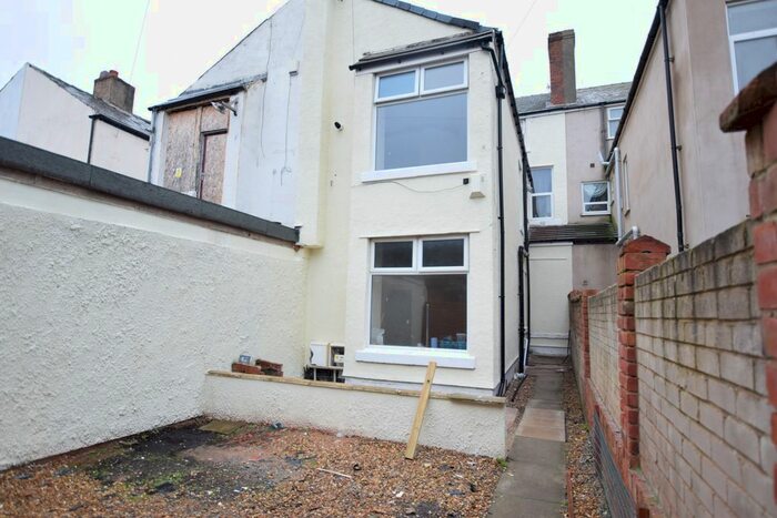 2 Bedroom Flat To Rent In Bond Street, Blackpool, FY4