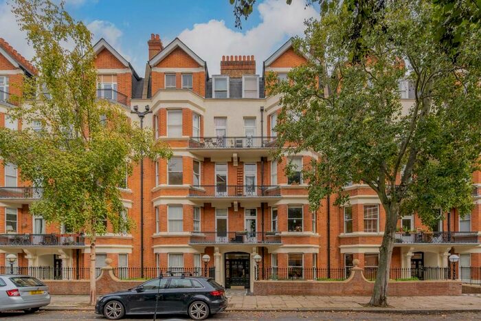 3 Bedroom Flat To Rent In Wymering Road, London, W9