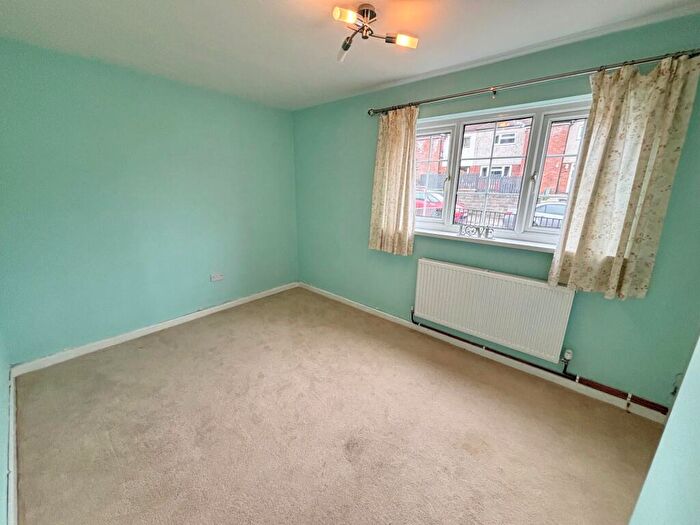 2 Bedroom Flat For Sale In High Street, Abersychan, Pontypool, NP4