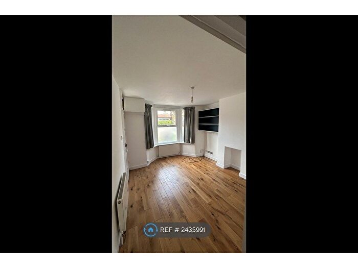 1 Bedroom Flat To Rent In Turner Road, London, E17