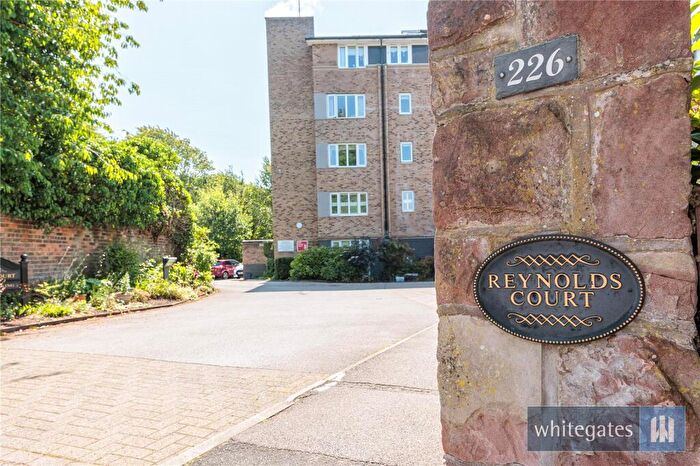 1 Bedroom Apartment For Sale In Vale Road, Woolton, Liverpool, Merseyside, L25