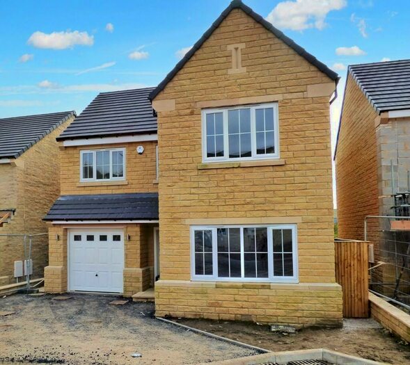 4 Bedroom House To Rent In Swarth Fell Close, Skipton, BD23