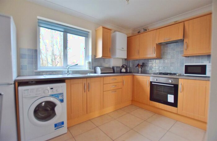 2 Bedroom Apartment To Rent In Flat Hall Park Close Haverfordwest Pembrokeshire, SA61