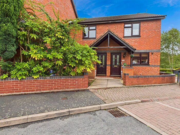 2 Bedroom Terraced House For Sale In Hoskyns Avenue, Worcester, Worcestershire, WR4
