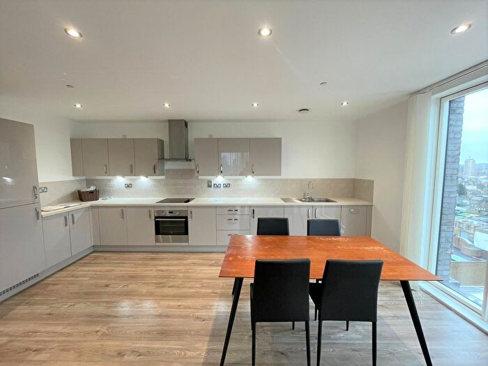 3 Bedroom Flat To Rent In Goby House, Faircharm Dock, Creative Road, SE8