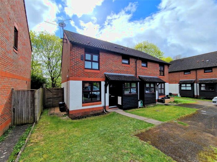 1 Bedroom House To Rent In Nutmeg Close, Earley, Reading, Berkshire, RG6