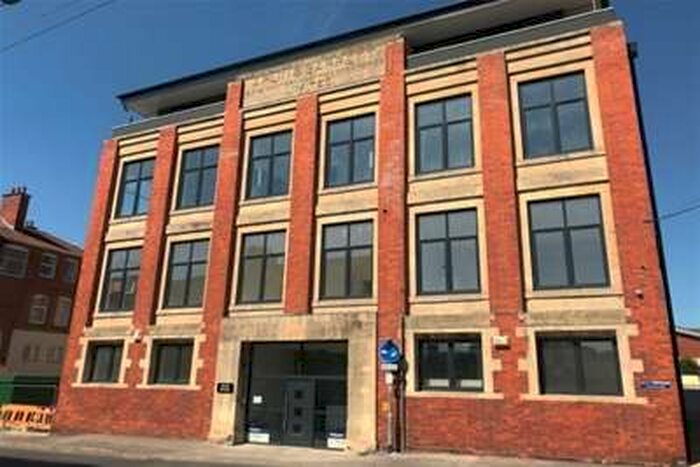 1 Bedroom Flat To Rent In Yeovil Town Centre, BA20