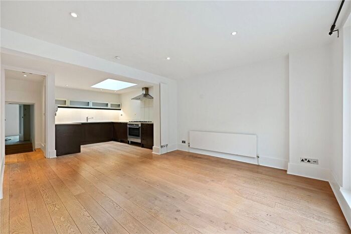 2 Bedroom Maisonette To Rent In Portobello Road, London, W11