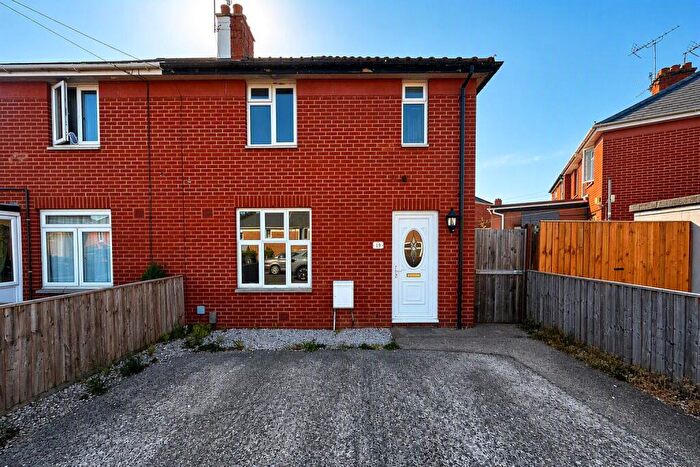 3 Bedroom Semi Detached House For Sale In Merrivale Road, Exeter, Devon, EX4