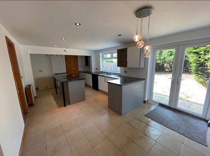 3 Bedroom Semi-Detached House To Rent In Braybrooke Road, Desborough, Northants, NN14