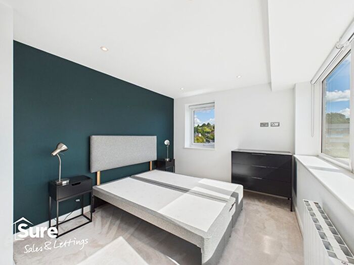 2 Bedroom Flat To Rent In Marlowes, Hemel Hempstead, Hertfordshire, HP1