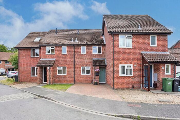 3 Bedroom Terraced House For Sale In Lindsay Drive, Abingdon, OX14