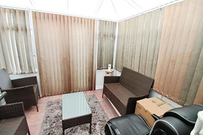 3 Bedroom End Of Terrace House For Sale In Littleham Close, Bransholme, Hull, HU7