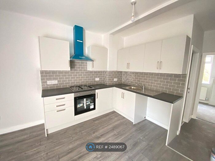 2 Bedroom Flat To Rent In Littleton Road, Salford, M7