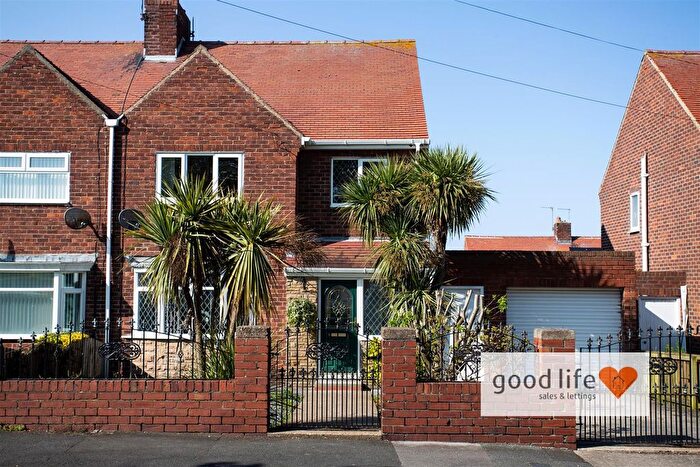 3 Bedroom Semi-Detached House To Rent In Western Hill, Ryhope, Sunderland, SR2