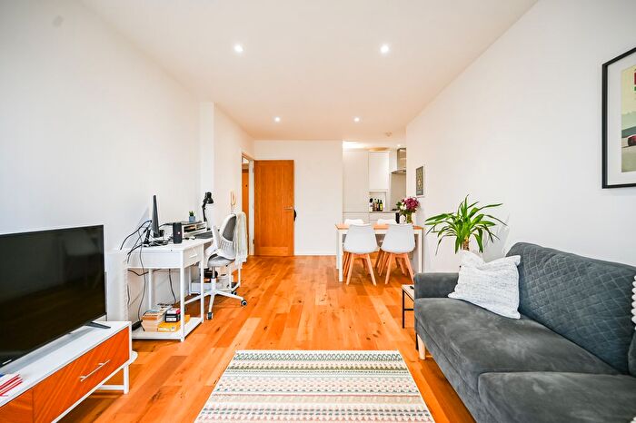 1 Bedroom Flat To Rent In Wick Lane, London, E3
