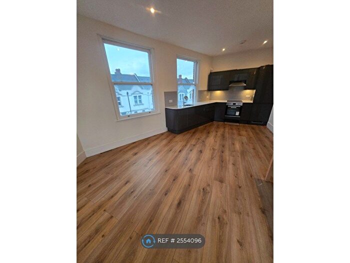 2 Bedroom Flat To Rent In Kasaka House, London, NW3