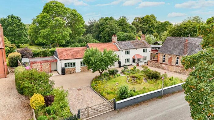 5 Bedroom Detached House For Sale In High Street, Whissonsett, NR20