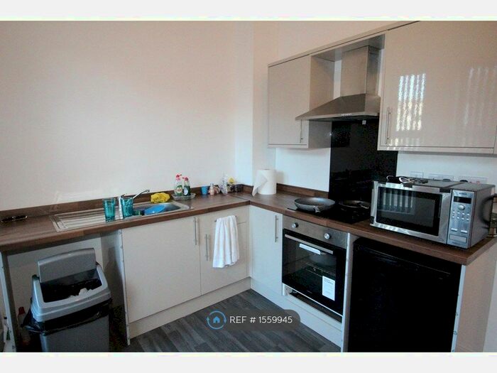 1 Bedroom Flat To Rent In Dovercastle, Nottingham, NG7