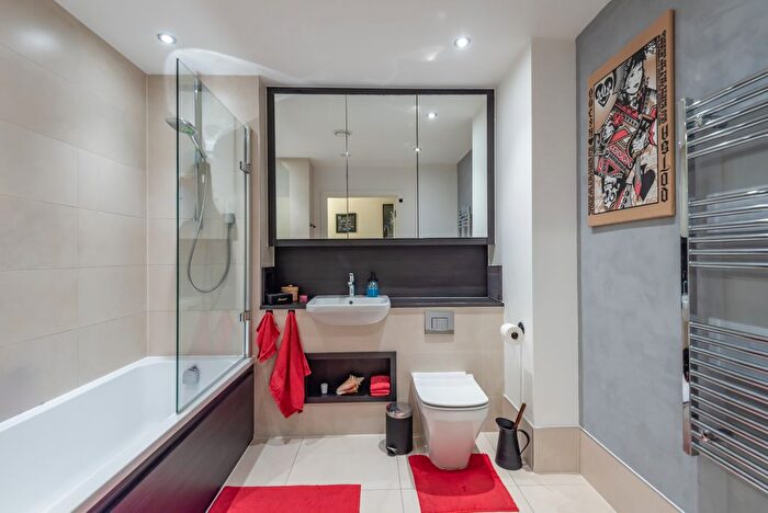 1 Bedroom Flat To Rent In Rookwood Way, London, E3