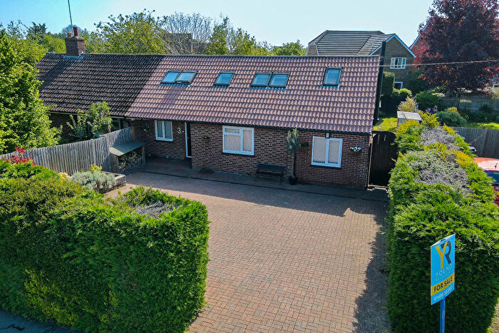 4 Bedroom Semi-Detached House For Sale In Royston Avenue, Spaldwick, Huntingdon., PE28