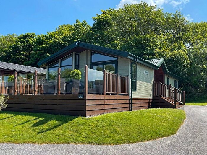 2 Bedroom Park Home For Sale In Camelford, PL32
