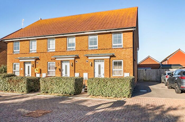 2 Bedroom End Of Terrace House For Sale In Hubble Close, Selsey, PO20